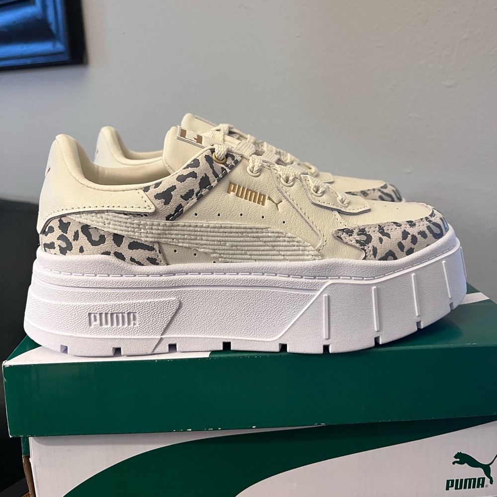 NIB Women's Puma Mayze Stack Sneakers in Off-White & Leopard Print